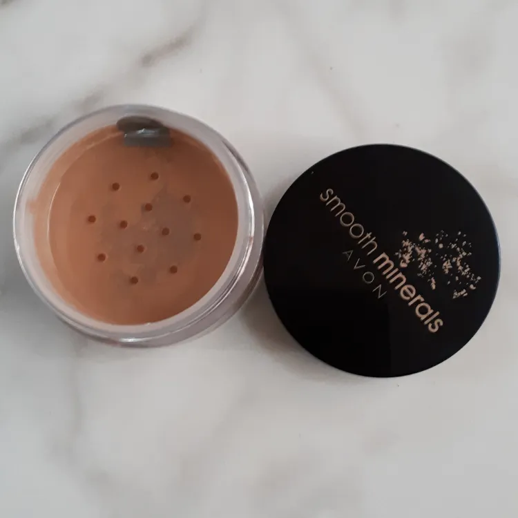 Avon Smooth Minerals Powder Foundation | Spice