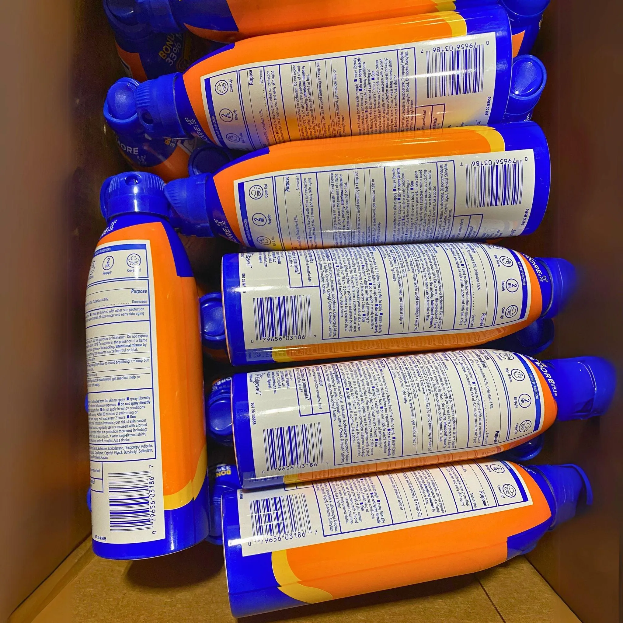 Banana Boat Sport Ultra Clear Sunscreen Spray Broad Spectrum SPF 50  8 OZ (50 Pcs Lot)