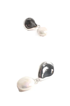 Metal Top Freshwater Pearl Earrings Cream/Silver