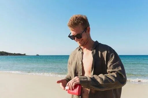 Signature Sunscreen SPF 50 